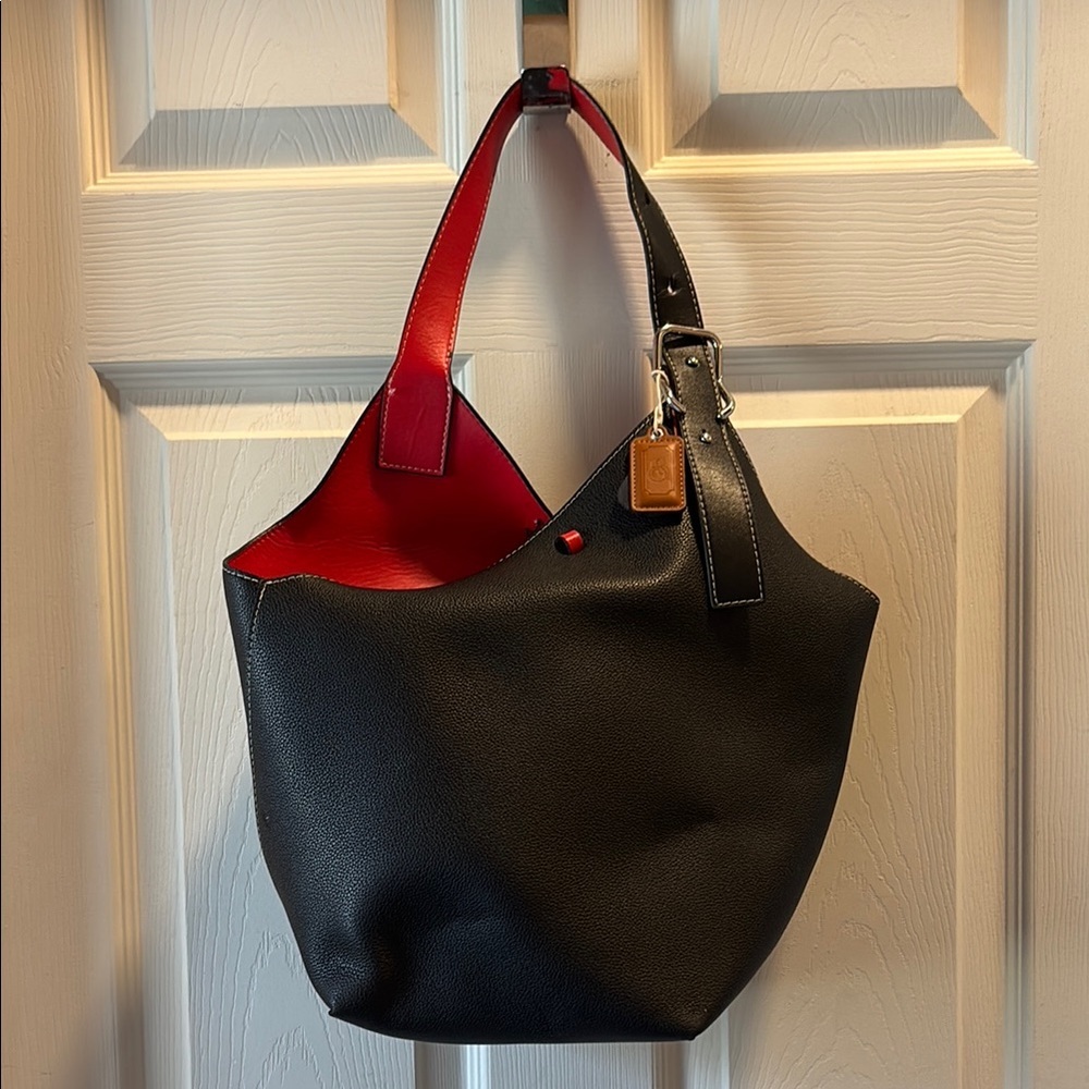 New Chloe Bertolli Black Red Genuine Leather Shoulder Bucket Hand Bag Purse Tote